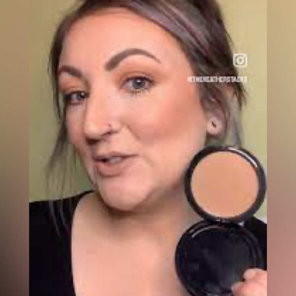 Any 2/$5 ea./ Nourishing Bronzer- Santorini